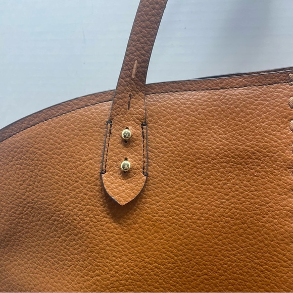 Liz Claiborne Marina Tote Bag Maple Large Purse . Pre-owned. See pictures. - Picture 3 of 13